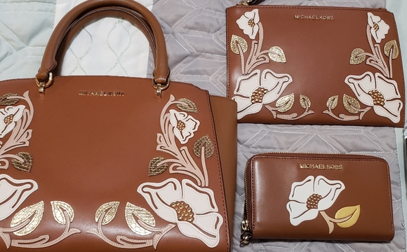 MICHAEL KORS LOT - Picture 1 of 8